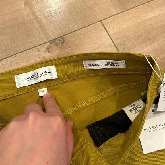 NWT Habitual Almas Zip Skinny Jean Tapestry Yellow Mustard Slim Jeans Sz 26 - Picture 11 of 16
